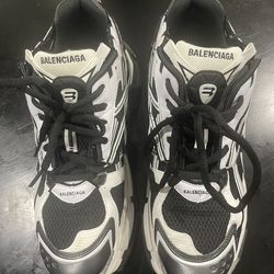Balenciaga runners