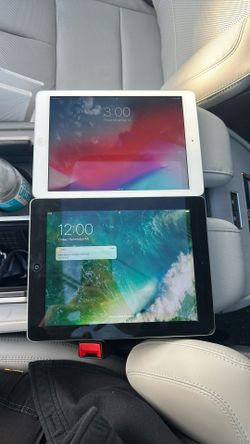 Two iPads !! Fully Functioning - BOTH INCLUDED 