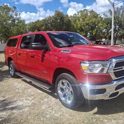 Ram 1500 Eco-Diesel/ Like New