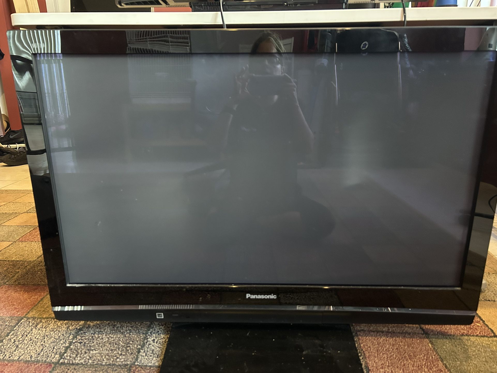 42 Inch Panasonic TV