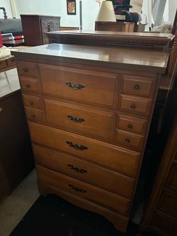 Chest of drawers
