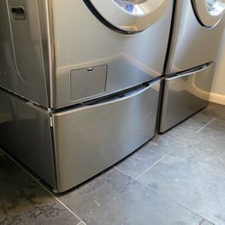 LG Pedestal Storage 27 Inch