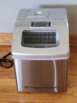 Frigidaire EFIC452-SS  Ice Maker Small Counter Size