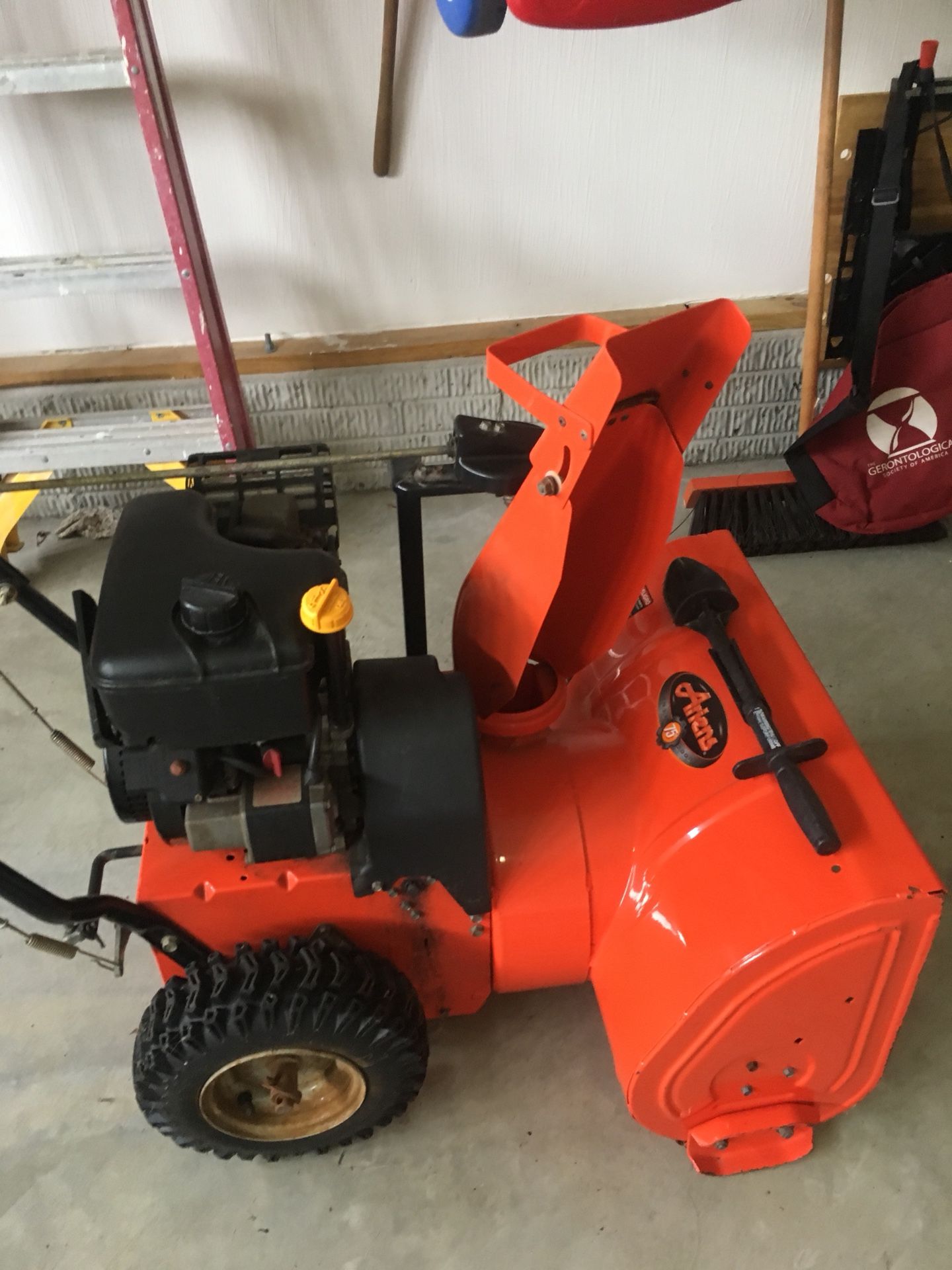 Ariens 624E snow blower