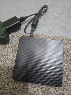 LG SP80NB60 Slim Portable External USB DVD/CD Writer (Tested Working)