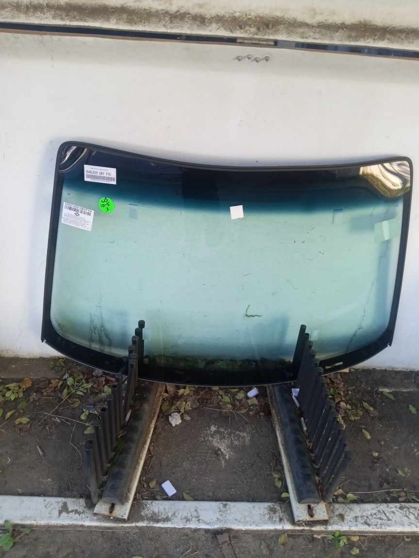 Auto Glass For Sale