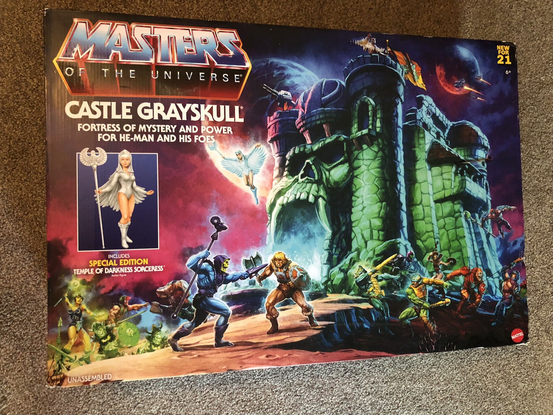 Masters of the Universe Origins Playset of Castle Grayskull with Scorceress
