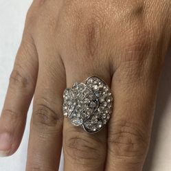 Crystal Stone Woman Ring size 7.5❤️$10