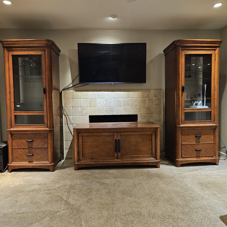 Entertainment Cabinet Set