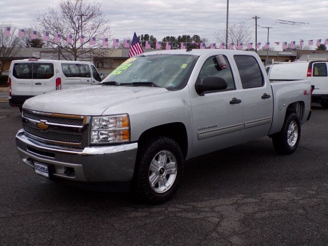 2013 Chevrolet Silverado 1500 4 doors truck 4X4 Z71