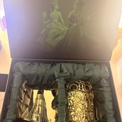 Limited Edition Wicked Collector’s Gift Set 