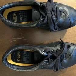 KEEN Presidio Black Leather Outdoor Hiking Shoes Size 7.5
