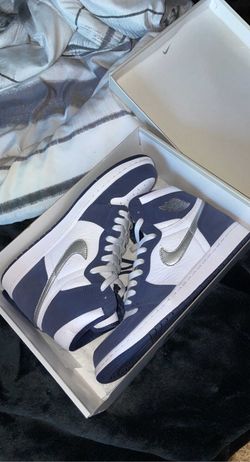 midnight navy jordan 1