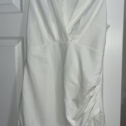white dresss
