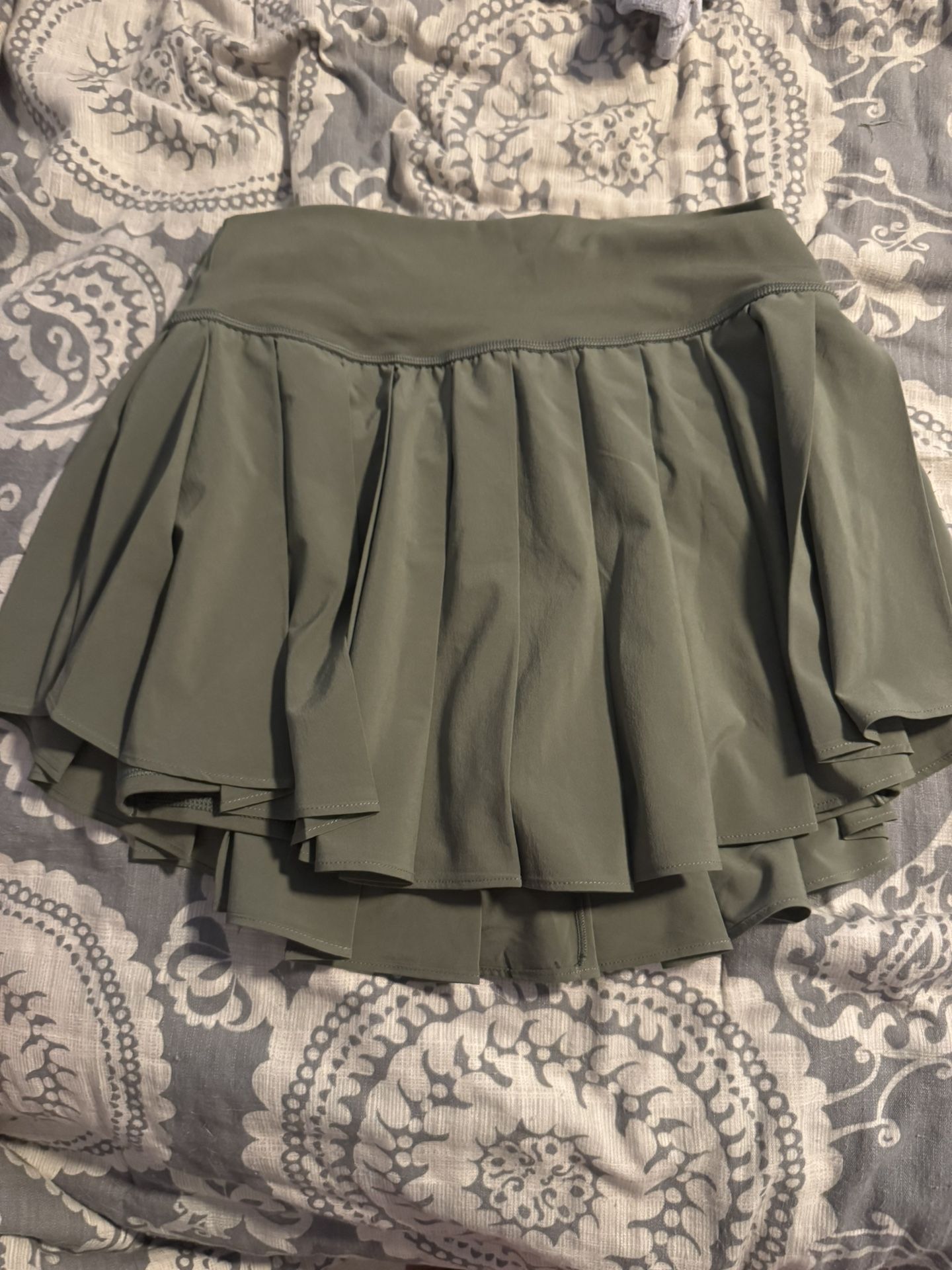 Offline By Aerie Green Pleated Medium Tennis Skort Skirt