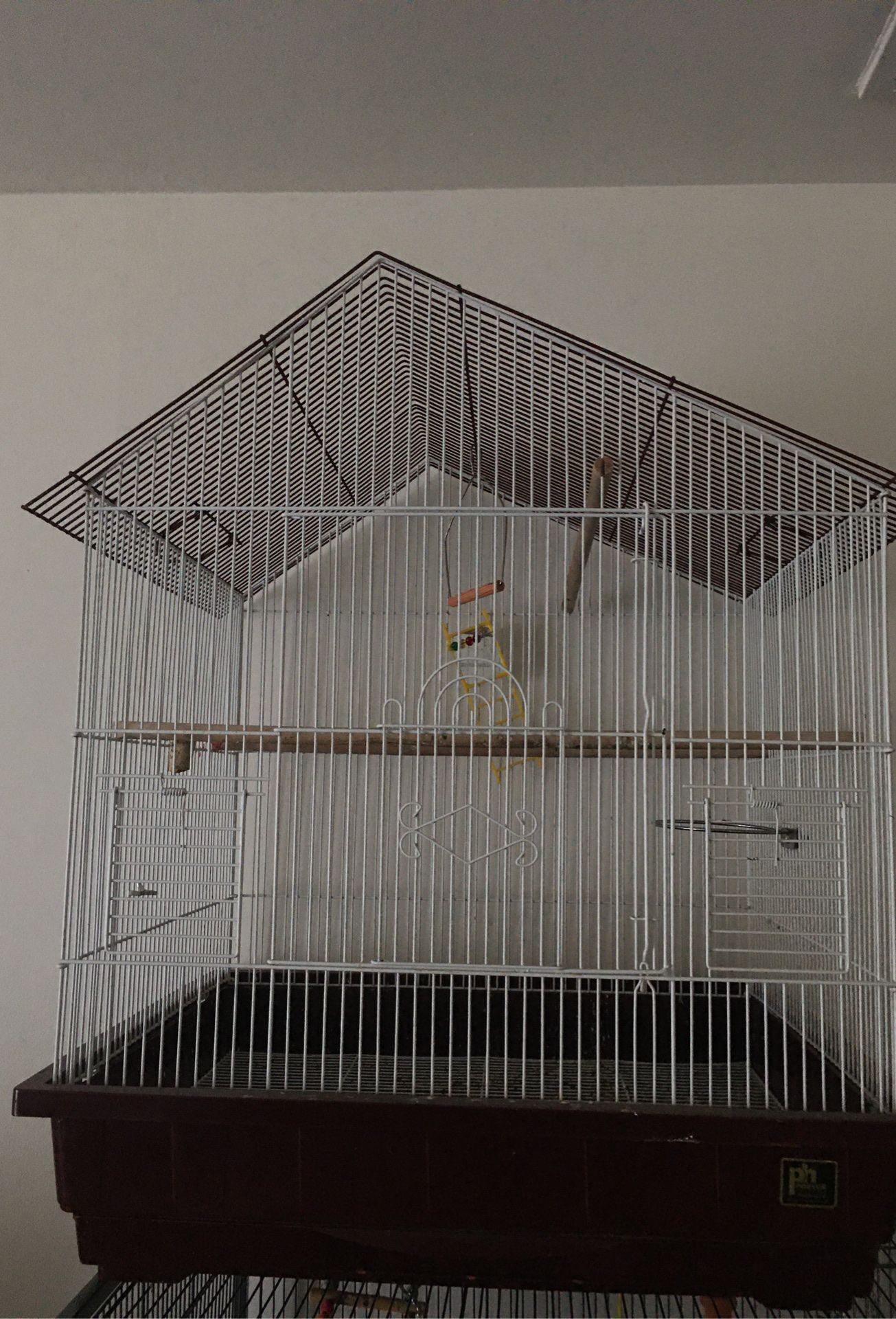 Medium sized bird cage