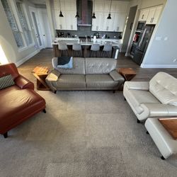 Rooms To Go Contemporary Top-Grain Leather Sofa, Chair & Ottoman Set 