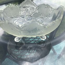 Vintage  Fruit Or Salad Bowl  No Chips Or Nicks  10 inches Long  6 inches  Deep 