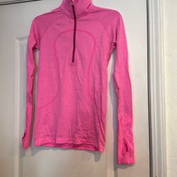 Women’s Lululemon Running Logo 3/4 Zip Size 6