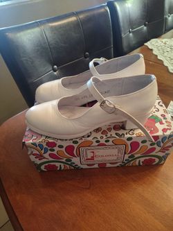 Girls folklorico dance shoes