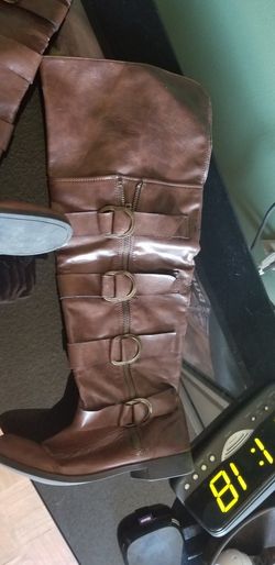 Beautiful Cofee Brown Multi-Buckle Knee Length Boots
