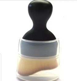 Foundation/ highliter make up brush