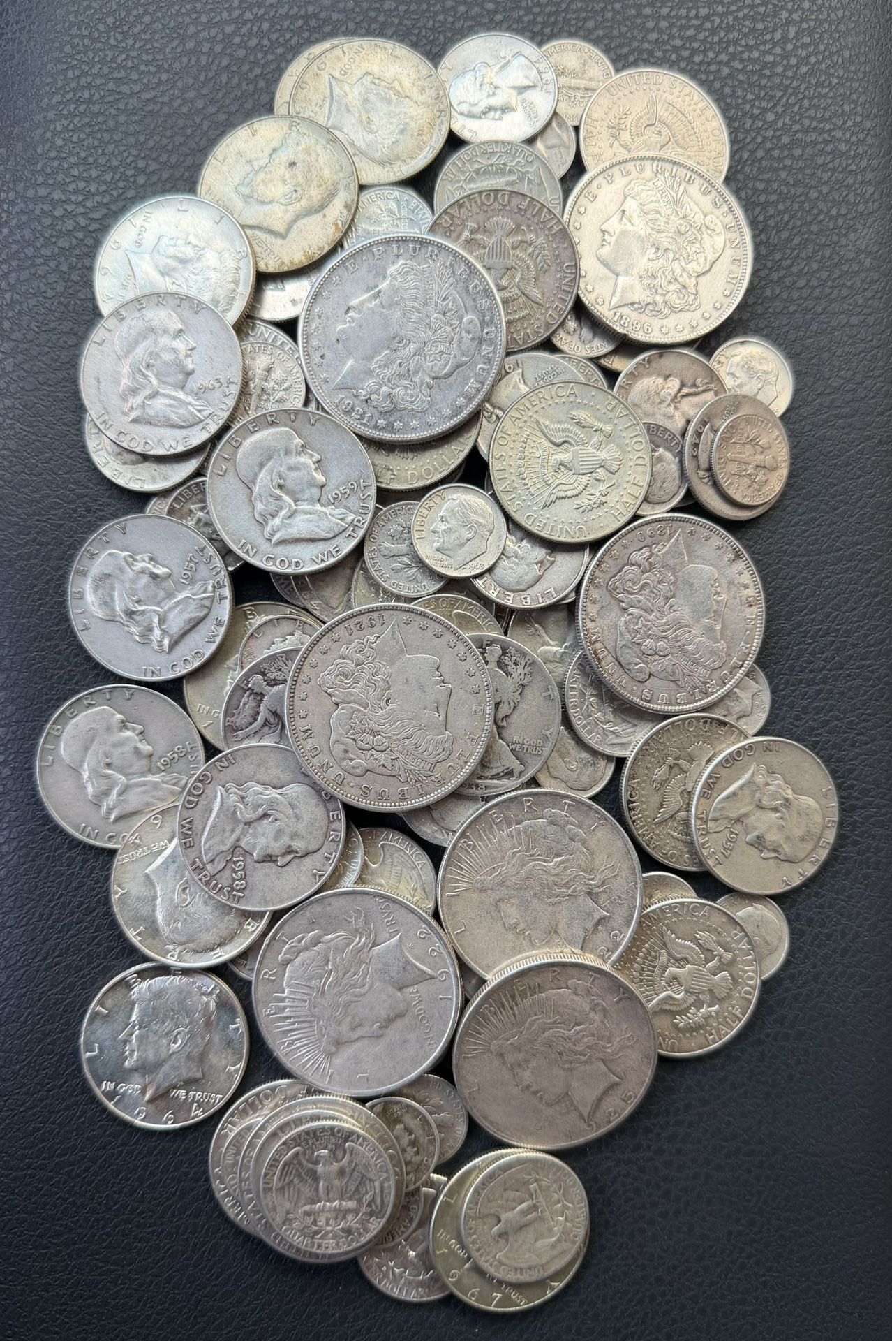 %90 American Silver Coins Mixed Lot Of Morgen Silver Dollars Peace Silver Dollars Kennedy Silver Half Dollars Quarters Dimes