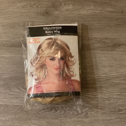 Blonde Wig Short Hair Never Used 