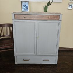 7 Drawer Dresser Chest 