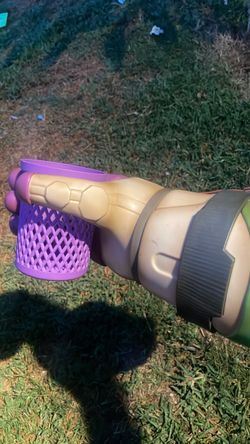 Thanos Infinity Gauntlet Toy