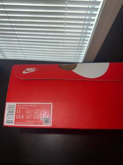 Nike dunk high championship red