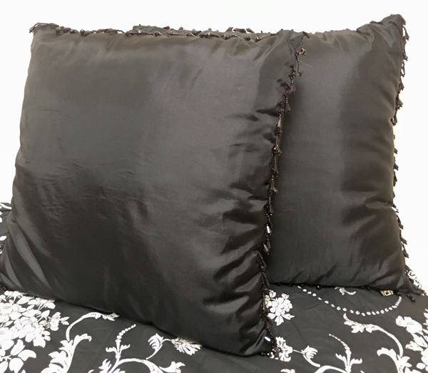Borgata Throw Pillows For In Louisville Ky Offerup