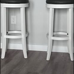 Bar stool