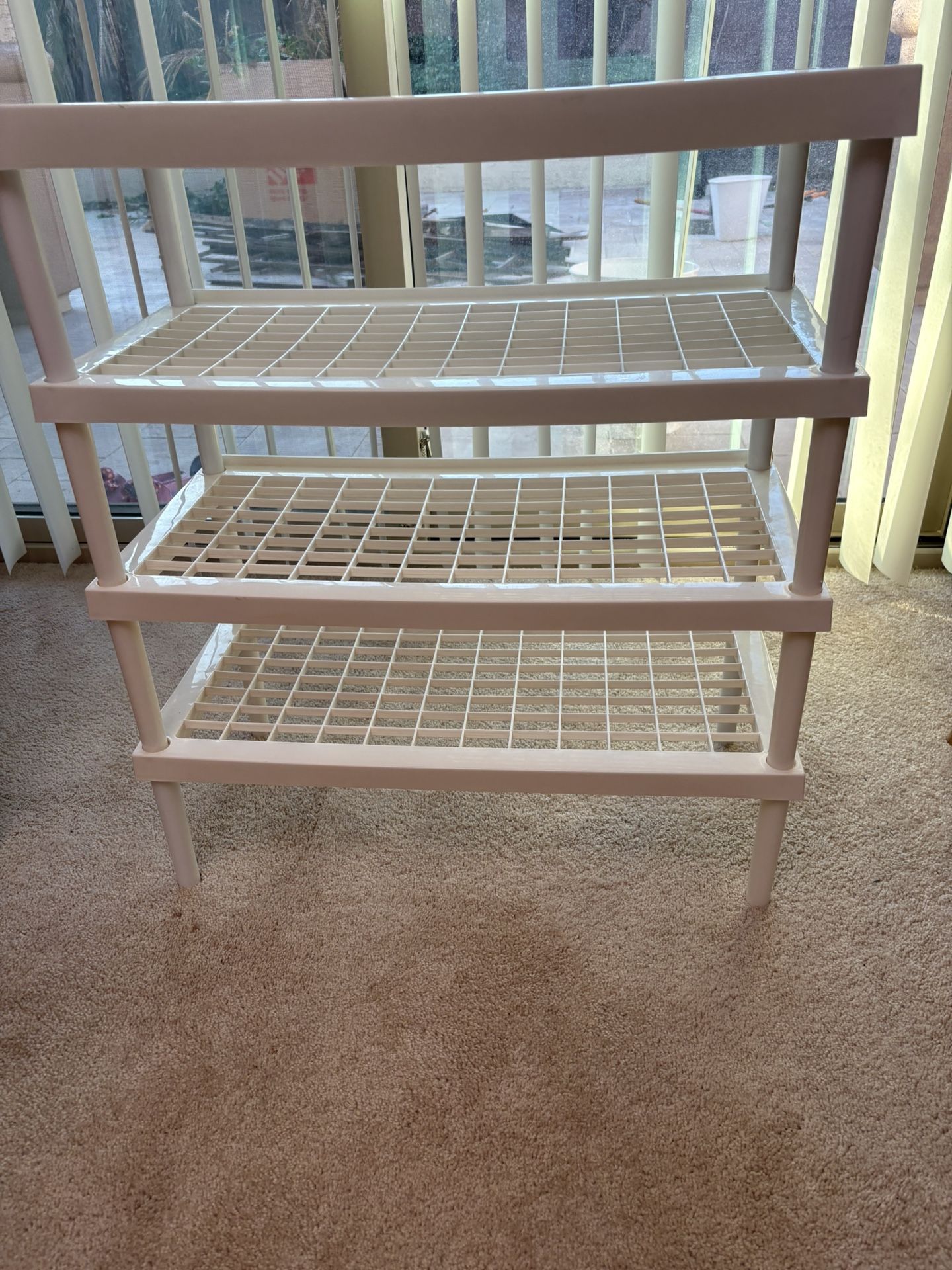 White Stackable 4-tier Shoe Shelf/Stand 24in x 12in c 27in
