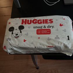 New Huggies Diapers Size 1 ,38 Count $10.00