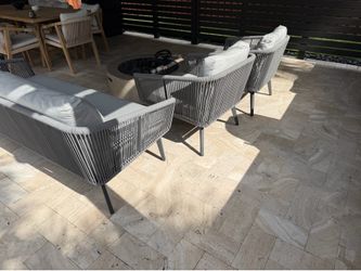Outdoor furniture & fire pit