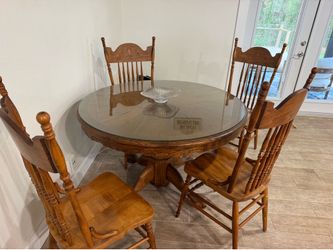 Classic  round solid oak dining set