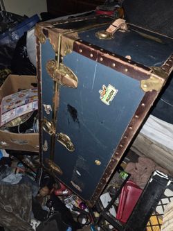 Trunk / Storage chest