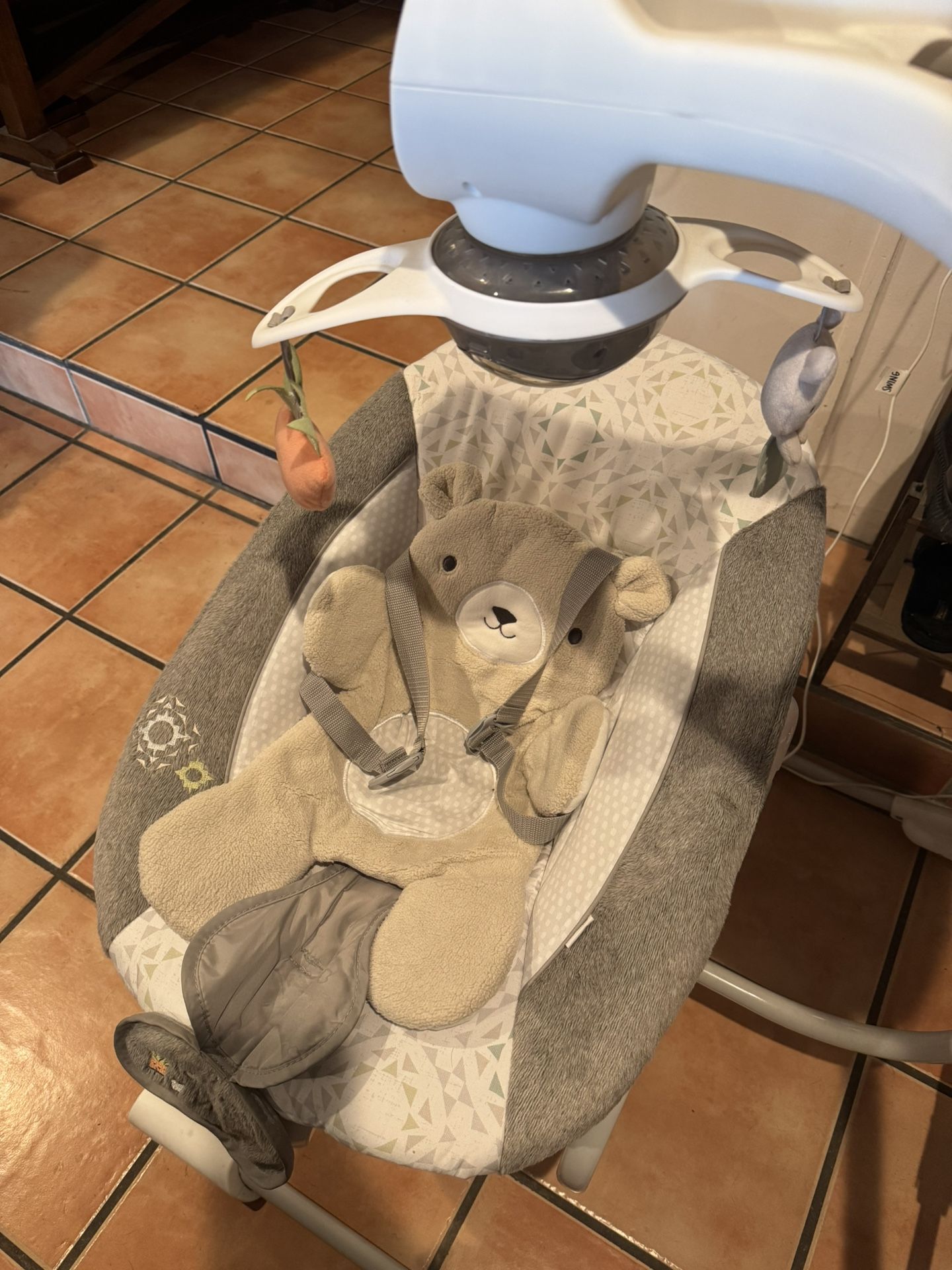 Unisex Baby Swing With Light And Sound And Vibration