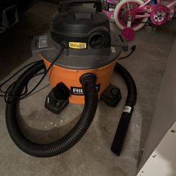 RIDGID  Shop Vacuum Wet Dry Vac with Filter