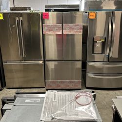 samsung 33 inch refrigerator apartment size brand new