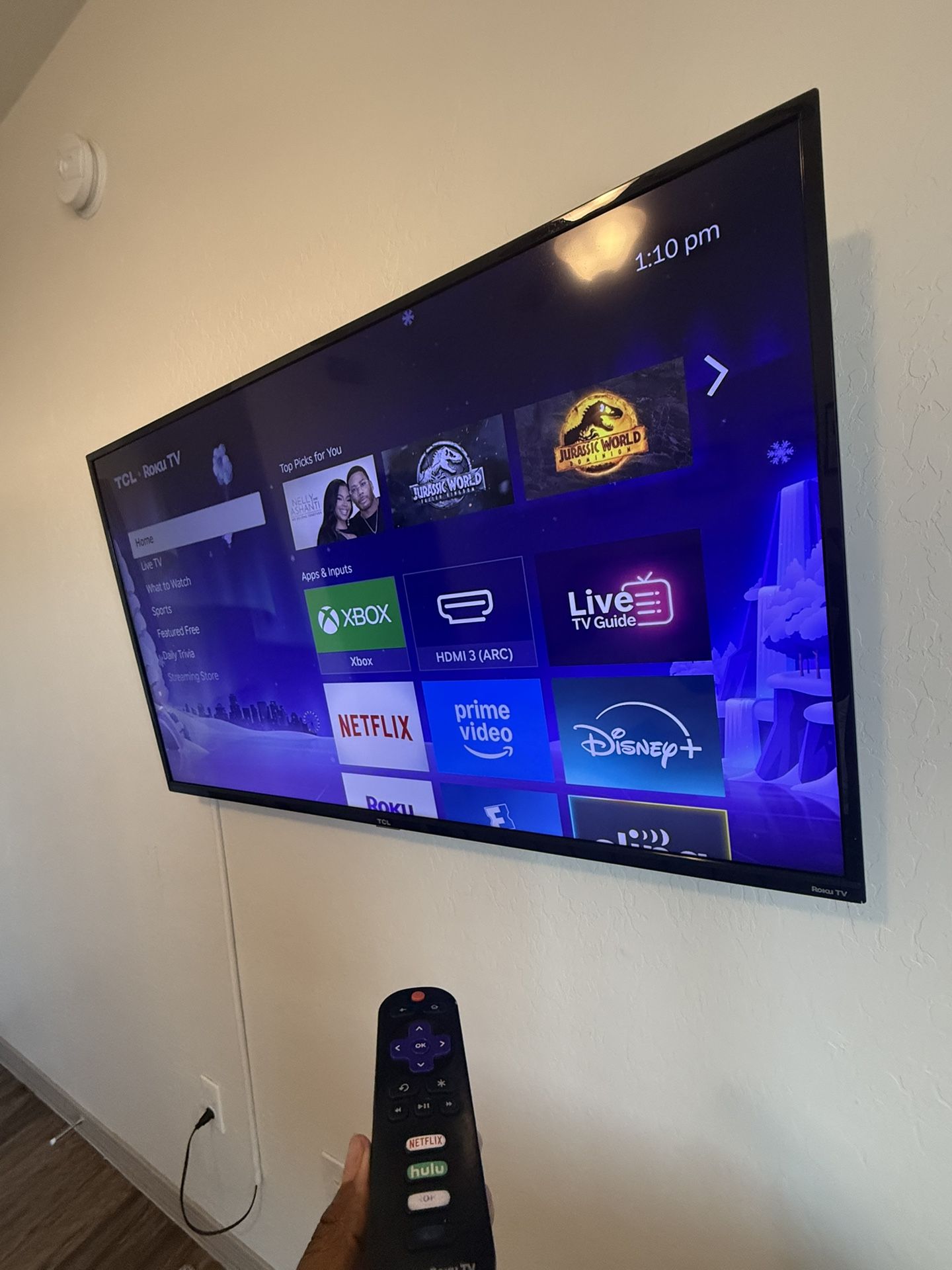 TCL 50S425 (50″ 4K Smart LED Roku TV)