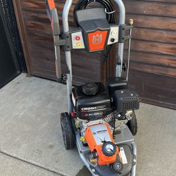 Husqvarna 3200 PSI 2.5 GPM Gas Powered Pressure Washer