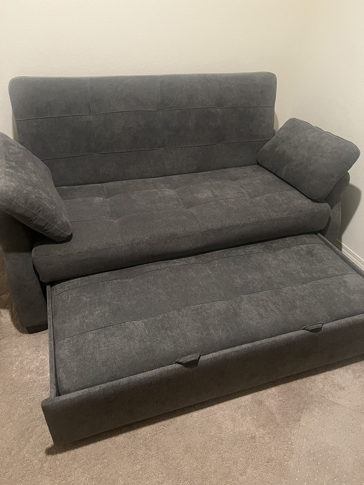 Serta Sleeper Sofa - Queen Size 
