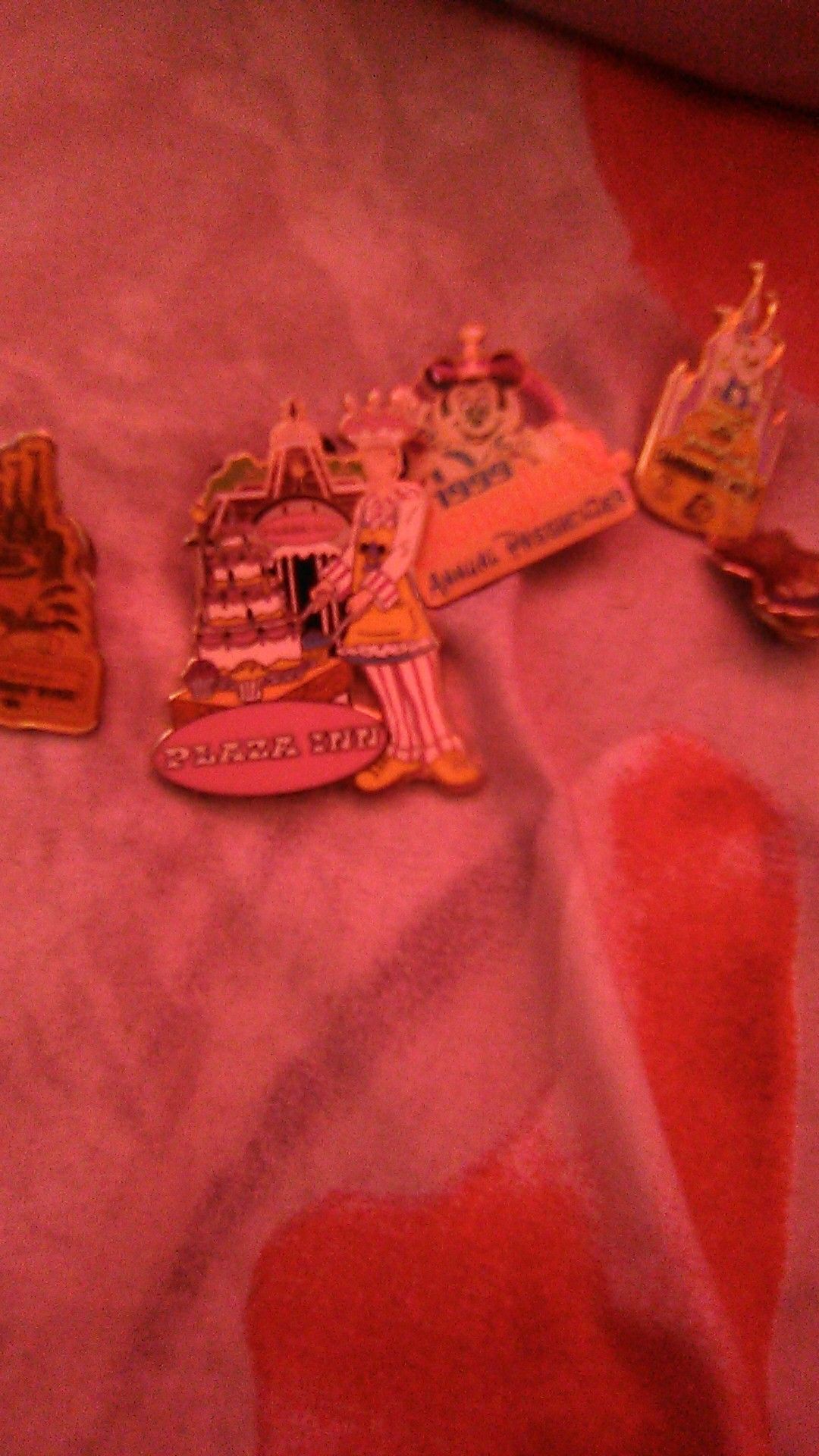 Disneyland pins