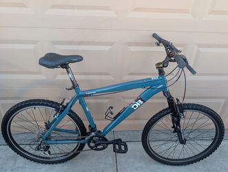 26"x2.10.DIAMONBACK RESPONSE MENS MOUNTAIN BIKE. (L/G).LIKE NEW WITH FRESHLY TUNE UP 👌🏼