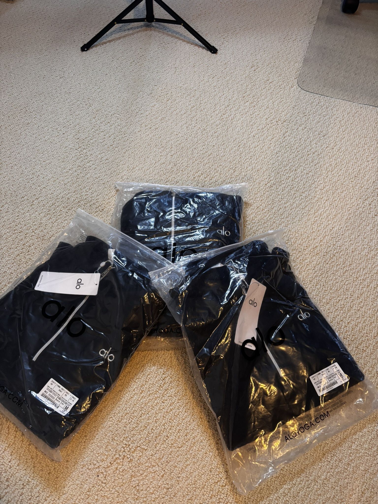 Alo Quarter Zips Black