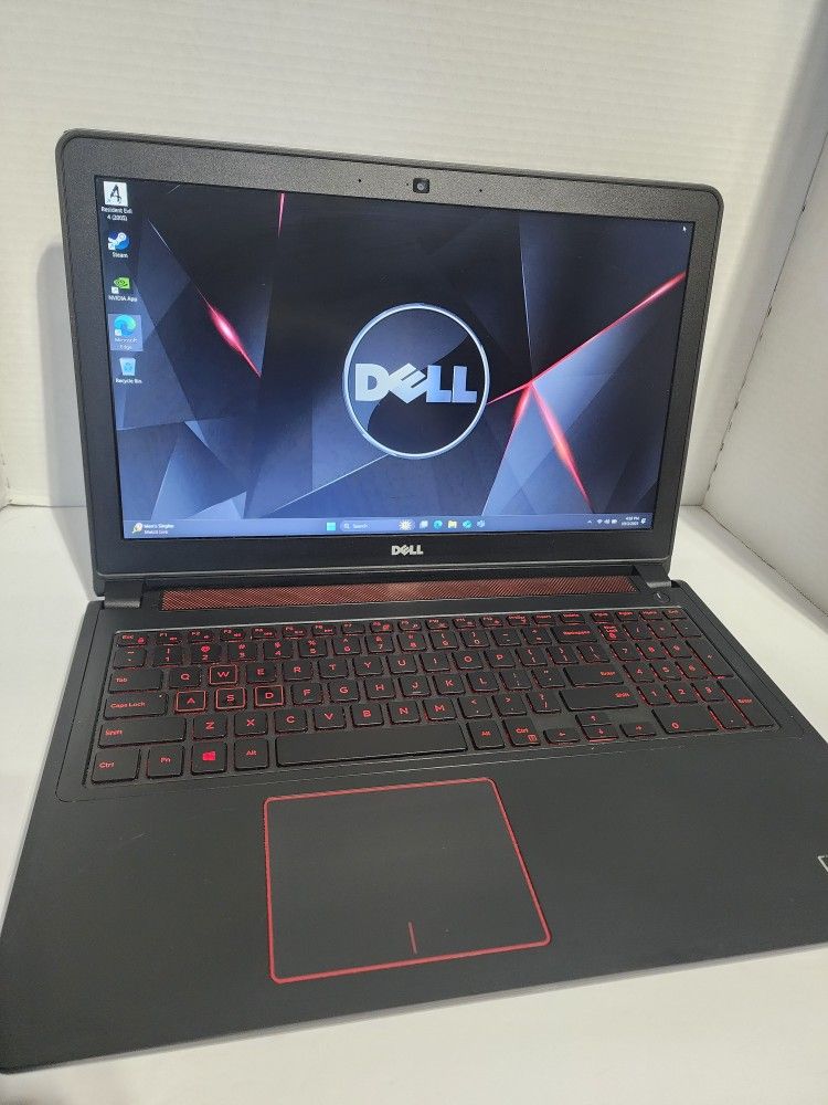 DELL Inspiron 5577 Intel® Core™ i5 i5-7300HQ Laptop 15.6" Full HD 16 GB DDR4-SDRAM 1 TB HDD NVIDIA® GeForce® GTX 1050 Windows 11
256GB NVMe
1TB STORAG