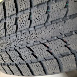 Nice Set 4 Toyo Observe Snow Tires