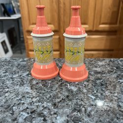 Vintage Mid Century Salt And Pepper Shakers Plastic Push Button Top Retro.  Preowned normal wear. 